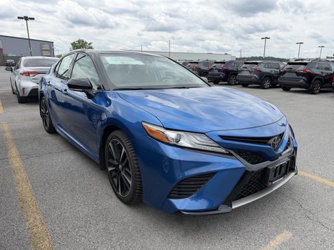 Certified 2019 Toyota Camry XSE FWD image 2