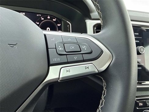 Certified 2023 Volkswagen Atlas SE image 24