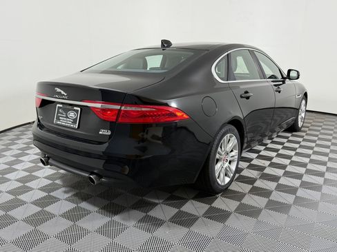 Used 2017 Jaguar XF Premium AWD/4WD image 10