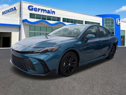 Used 2025 Toyota Camry SE w/ Multimedia Upgrade Package