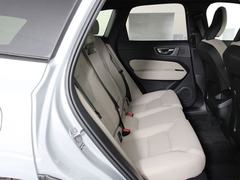New 2026 Volvo XC60 B5 Plus image 11