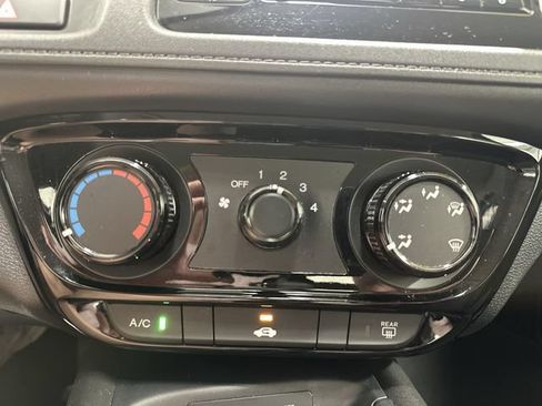 Used 2022 Honda HR-V LX image 21