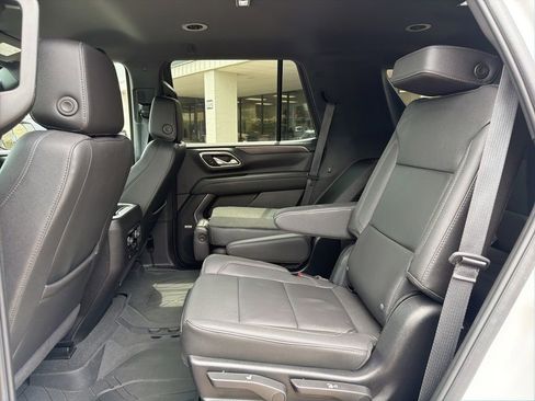Used 2024 Chevrolet Tahoe Z71 w/ Luxury Package AWD/4WD image 38
