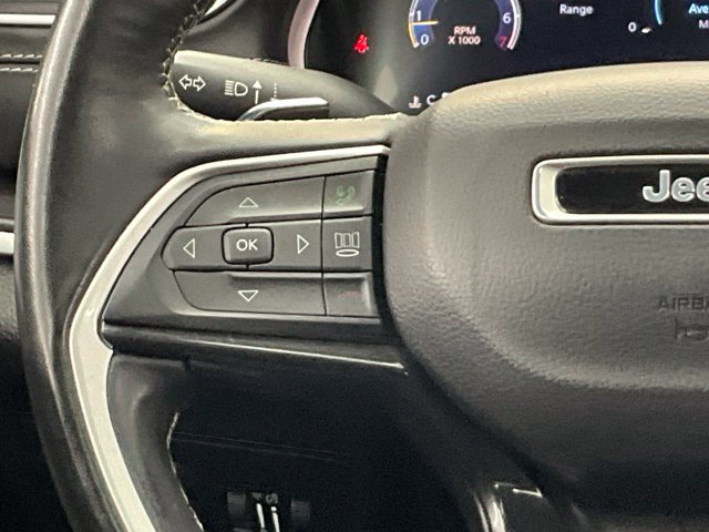 Used 2022 Jeep Grand Cherokee L Laredo AWD/4WD image 21