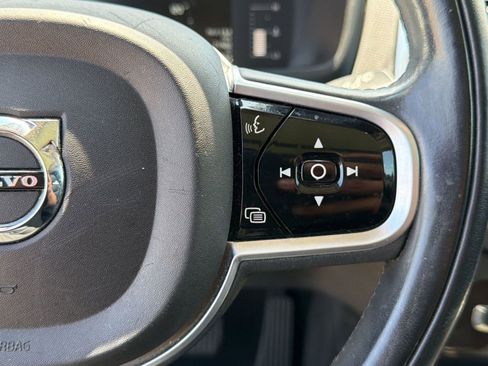 Used 2018 Volvo XC90 T5 Momentum w/ Convenience Package AWD/4WD image 26