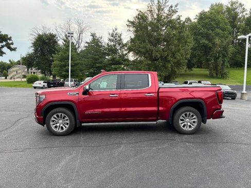 Used 2023 GMC Sierra 1500 Denali w/ Technology Package AWD/4WD image 6