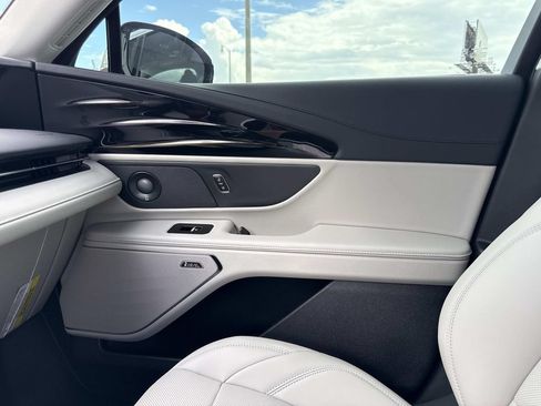 New 2026 Lincoln Nautilus Premier w/ Equipment Group 102A AWD/4WD image 22