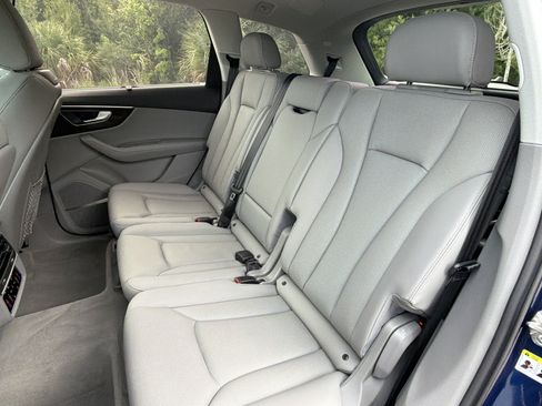 Used 2023 Audi Q7 3.0T Prestige AWD/4WD image 19