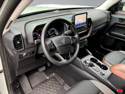Certified 2024 Ford Bronco Sport Outer Banks w/ Tech Package AWD/4WD image 20