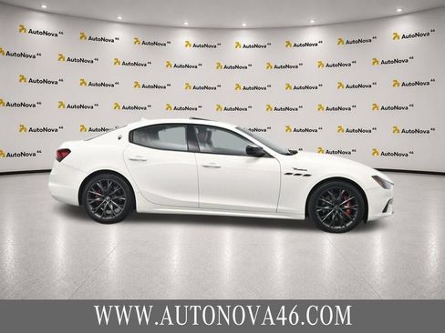 Used 2022 Maserati Ghibli Modena RWD image 10