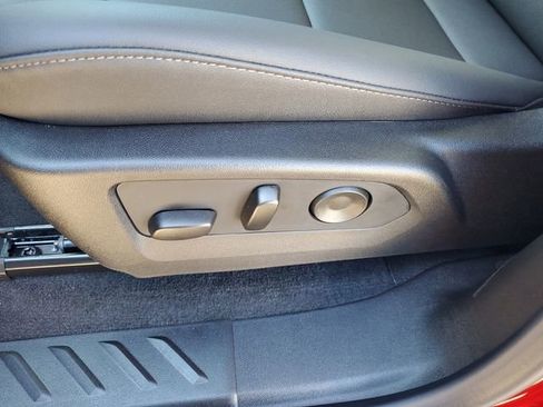 New 2026 GMC Canyon Elevation w/ Convenience Package image 7