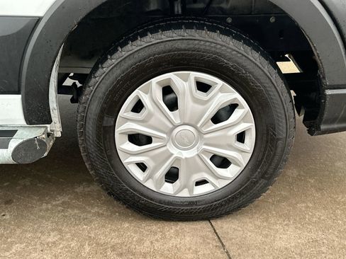 Used 2024 Ford Transit 250 Low Roof w/ Exterior Upgrade Package image 10