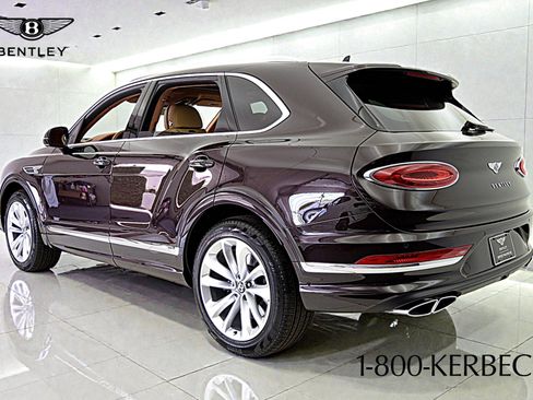 Used 2024 Bentley Bentayga image 6