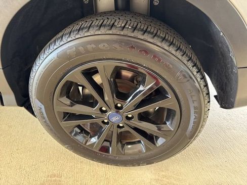 Used 2017 Ford Escape SE FWD image 38