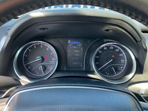 Used 2019 Toyota Camry SE image 23