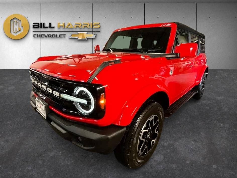 Used 2023 Ford Bronco Outer Banks AWD/4WD image 1