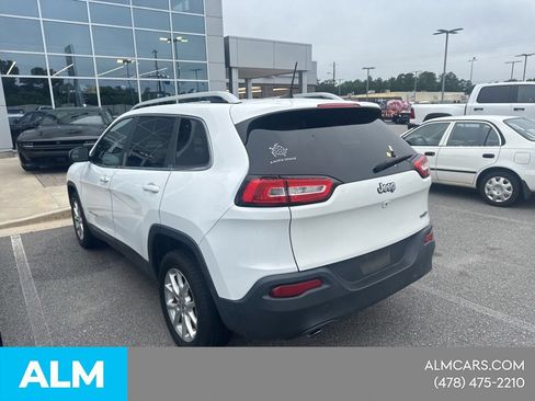 Used 2018 Jeep Cherokee Latitude FWD image 13