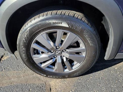 Used 2025 Nissan Pathfinder SV AWD/4WD image 5