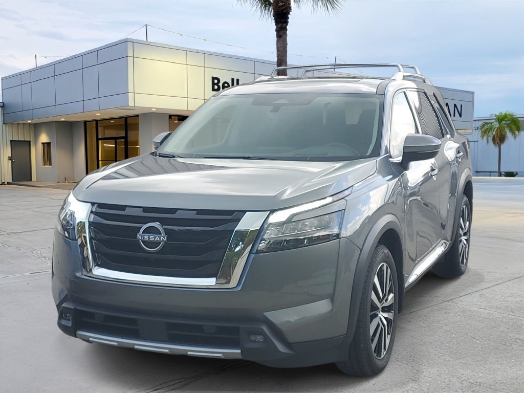 Certified 2025 Nissan Pathfinder Platinum w/ Cargo Package FWD image 1