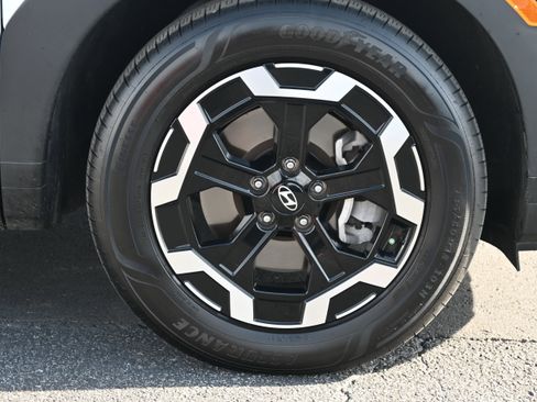 Used 2024 Hyundai Santa Fe SE image 13