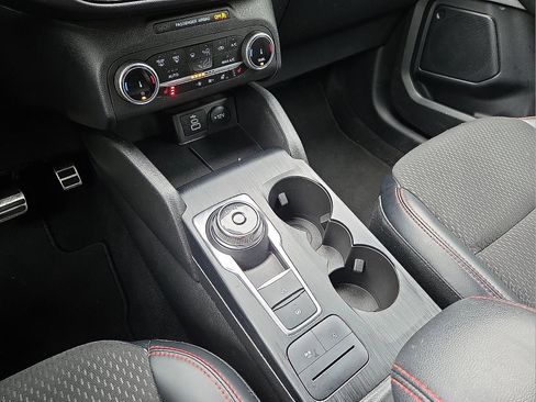 Used 2024 Ford Escape ST-Line w/ Cold Weather Package FWD image 25
