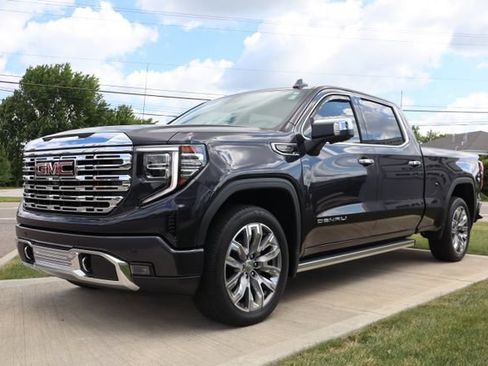 Used 2023 GMC Sierra 1500 Denali w/ Denali Reserve Package AWD/4WD image 10