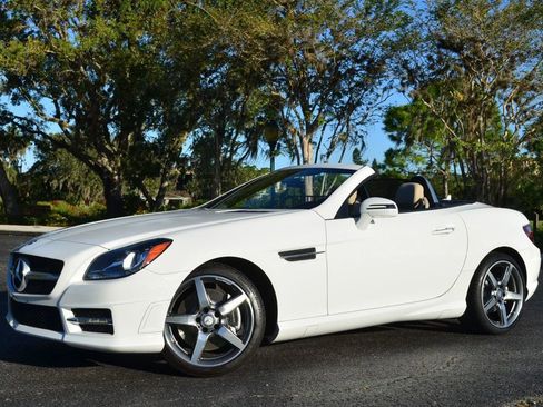 Used 2015 Mercedes-Benz SLK 250 image 17