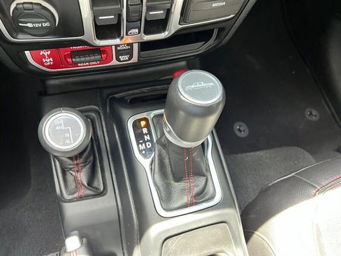 Used 2022 Jeep Gladiator Rubicon AWD/4WD image 35