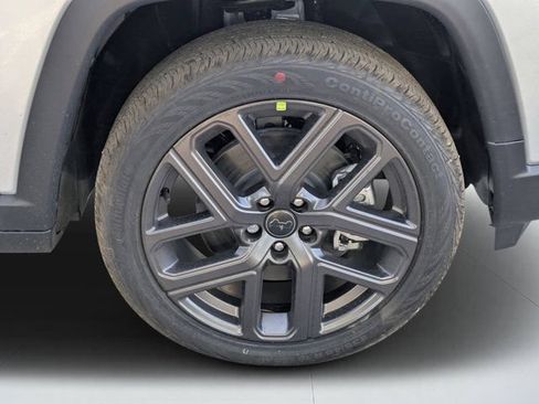 New 2026 Jeep Compass Latitude AWD/4WD image 9