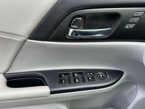 Used 2014 Honda Accord EX-L image 11