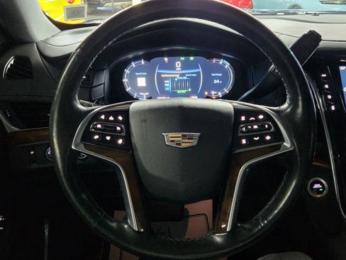 Used 2017 Cadillac Escalade Luxury image 26