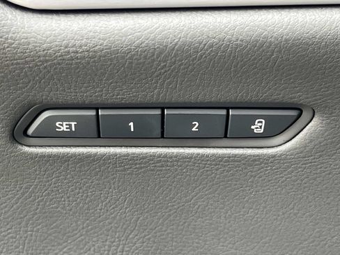 Certified 2025 Cadillac XT6 Sport w/ LPO, Floor Liner Package AWD/4WD image 33