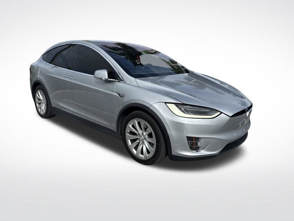 Used 2018 Tesla Model X 100D AWD/4WD image 2