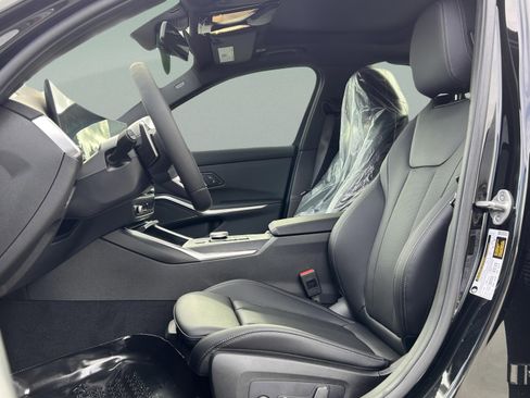 Used 2026 BMW 330i Sedan w/ M Sport Package image 15