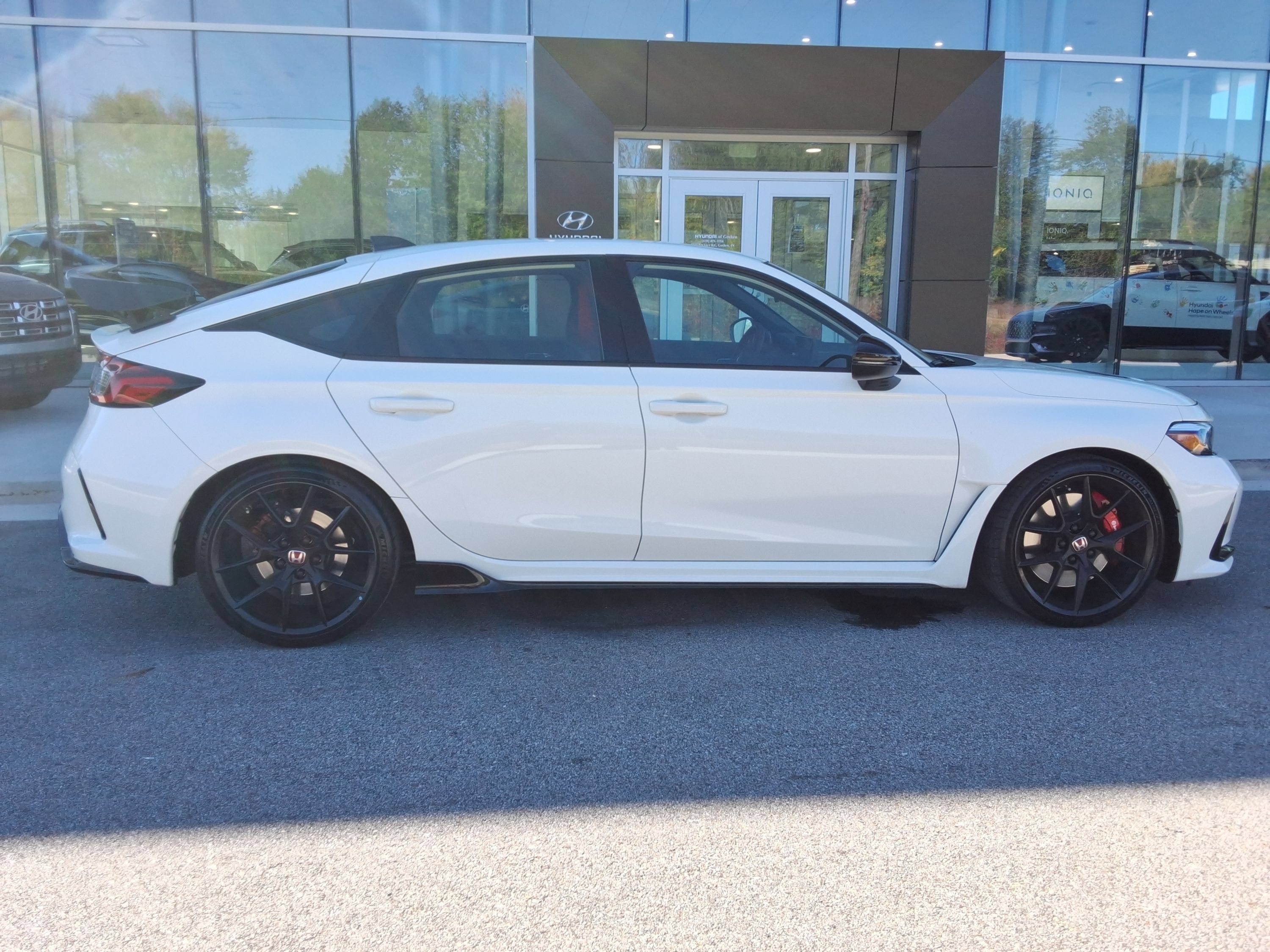 Used 2025 Honda Civic Type R image 15