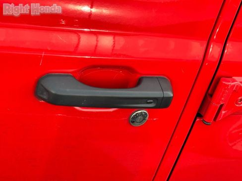 Used 2022 Jeep Gladiator Sport image 10