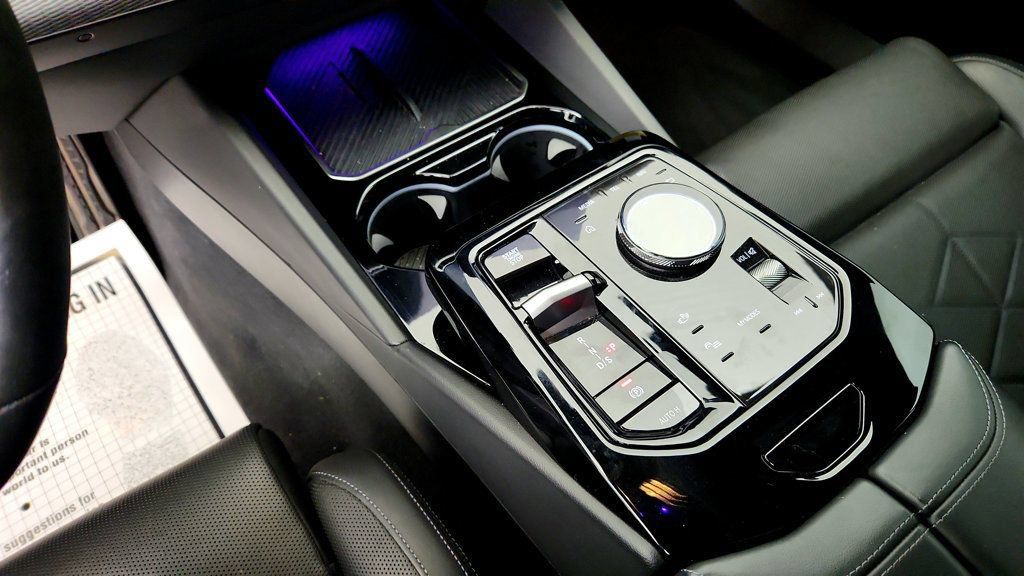 Used 2024 BMW 530i w/ M Sport Package RWD image 17