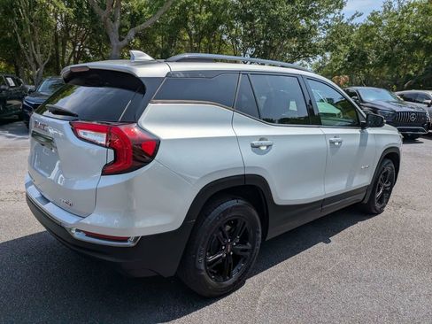 Used 2022 GMC Terrain AT4 AWD/4WD image 3