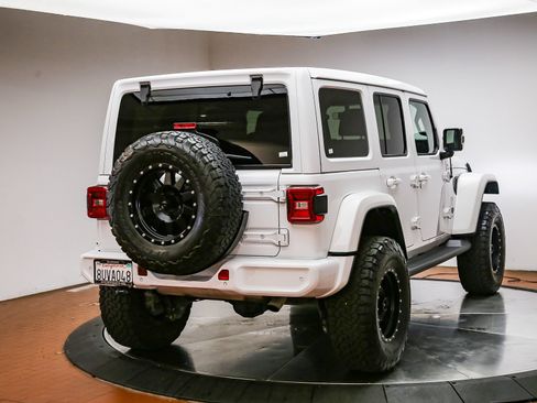 Used 2021 Jeep Wrangler Unlimited Sahara AWD/4WD image 6