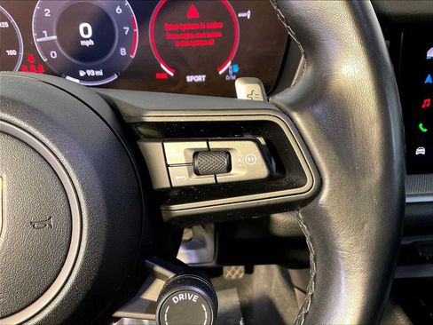 Certified 2024 Porsche Cayenne AWD/4WD image 28