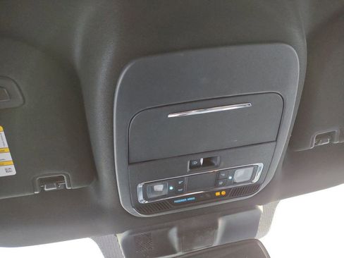 Used 2024 Ford F350 Lariat image 37