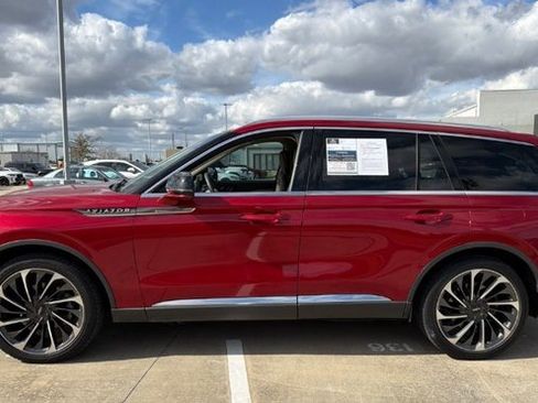 Used 2020 Lincoln Aviator Reserve w/ Equipment Group 202A image 3