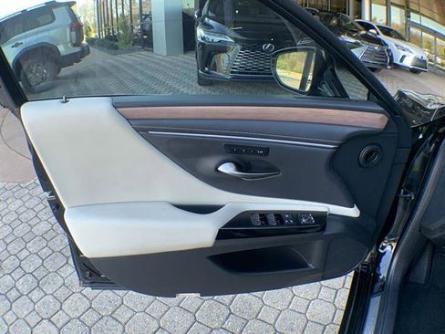 Used 2024 Lexus ES 350 w/ Premium Package image 13