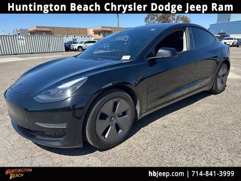 Used 2022 Tesla Model 3 RWD image 1