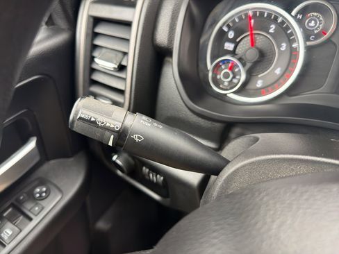 Used 2019 RAM 5500 Tradesman w/ Chrome Appearance Group image 22