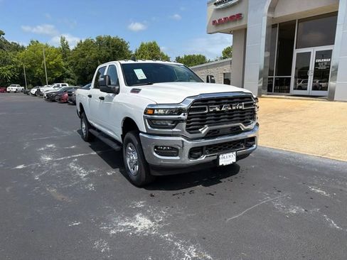 New 2026 RAM 2500 Tradesman AWD/4WD image 2