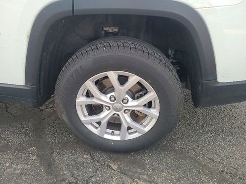 Used 2021 Jeep Grand Cherokee L Limited AWD/4WD image 9