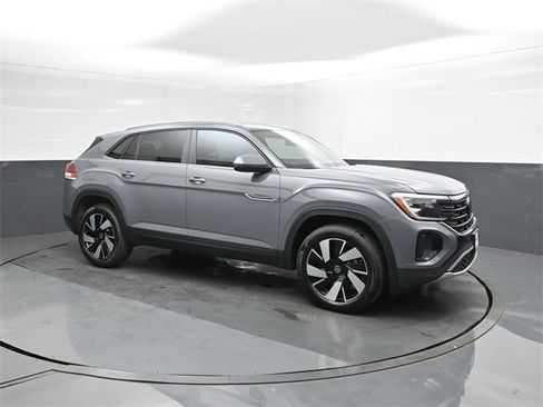 New 2026 Volkswagen Atlas Cross Sport SE image 17