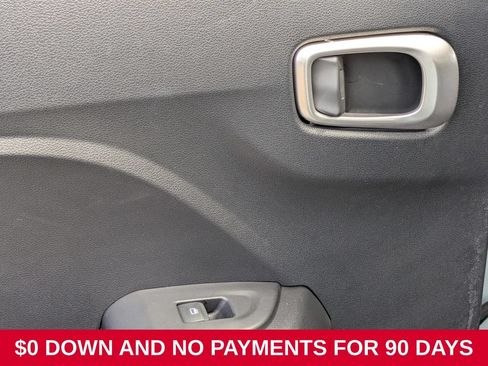Used 2025 Hyundai Venue SEL FWD image 26