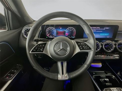 Certified 2025 Mercedes-Benz GLB 250 image 11